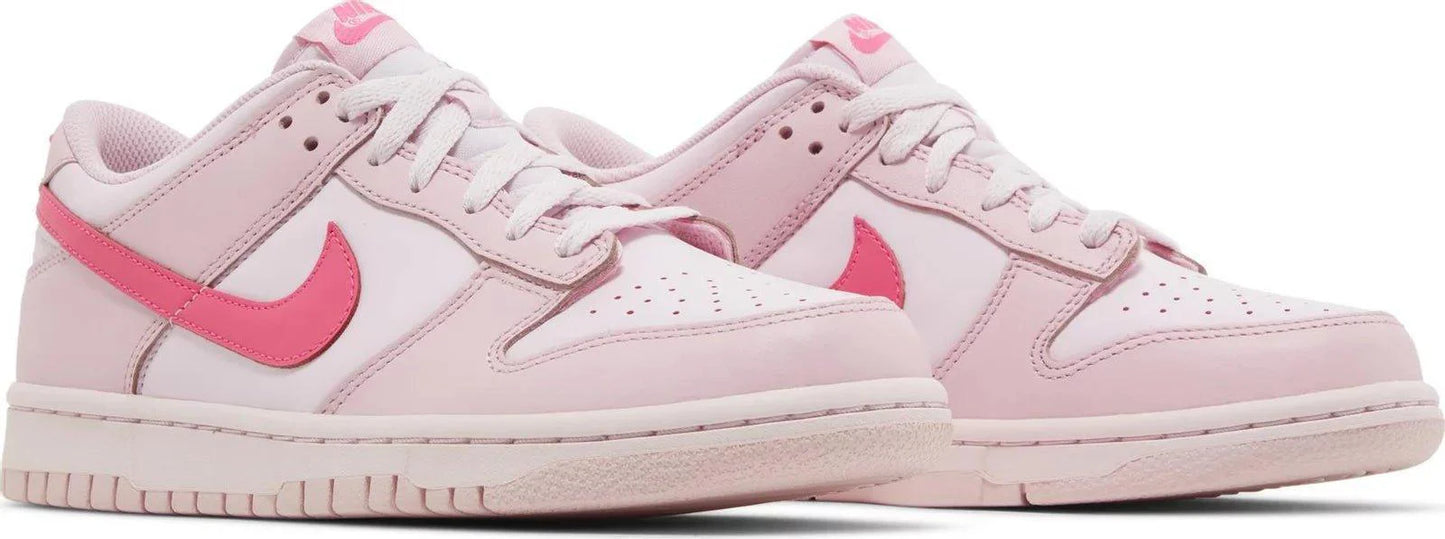 Nike Dunk Low Triple Pink